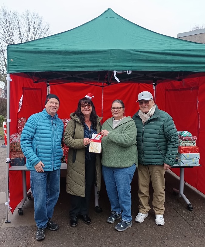 Übergabe der Spende durch den Seniorenrat Burgdorf